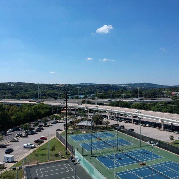 Austin High Tennis Courts